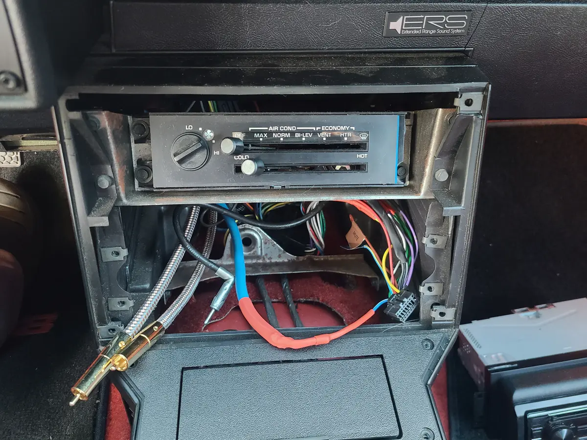 Build image of Running Remote and RCA Cables: To Rear of Car