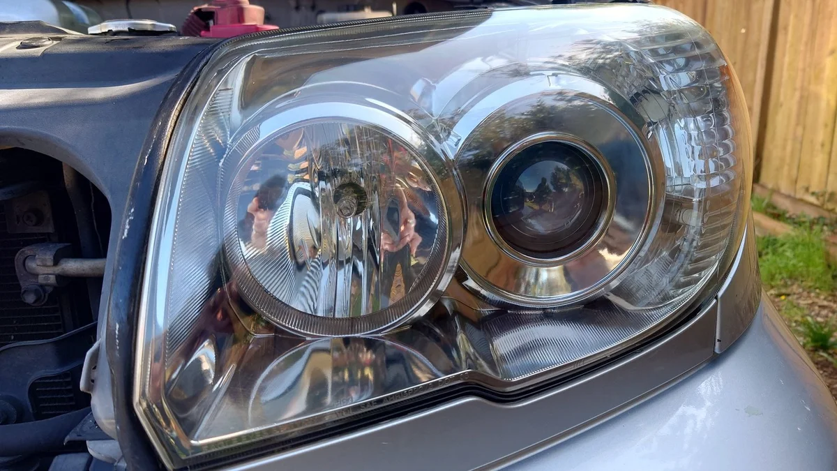 2004 Toyota 4Runner - Headlight restoration - Cerakote review - Image 4