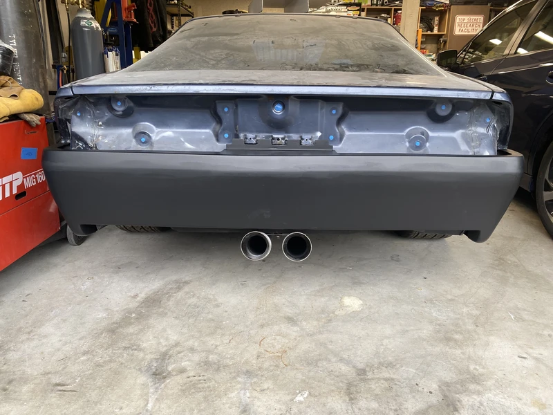 Custom rear bumper and diffuser -600