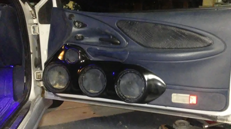 1995 Ford Thunderbird - Building speaker pod - Image 3