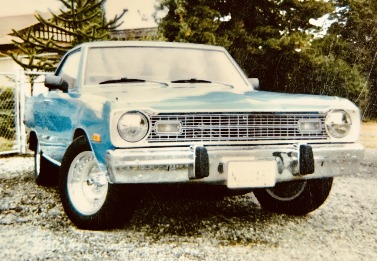 Front end with those 90s mirrors - 1973 Dodge Dart