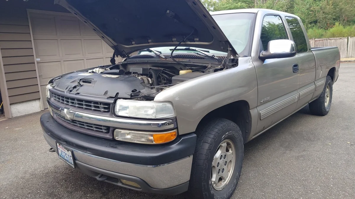 1999 Chevrolet Silverado - Photo 2 of 4