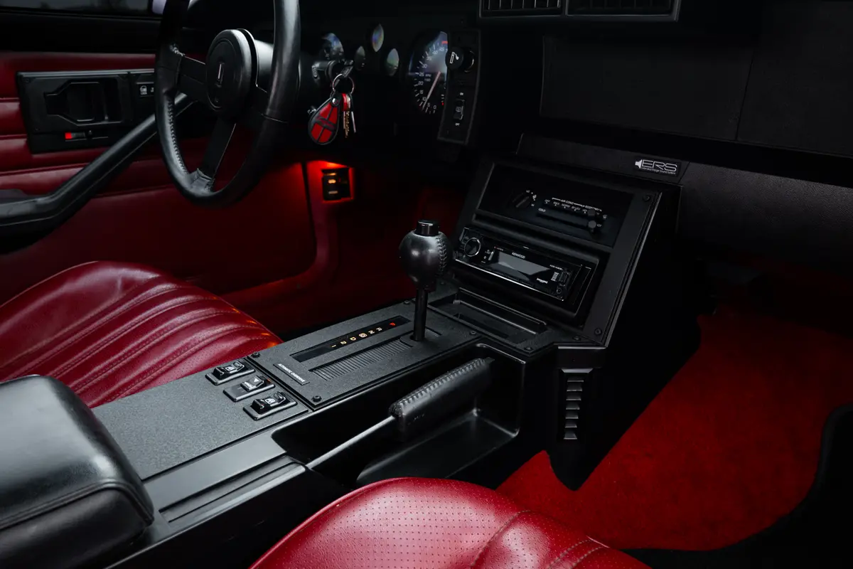 1986 Chevrolet Camaro - Photo 3 of 7