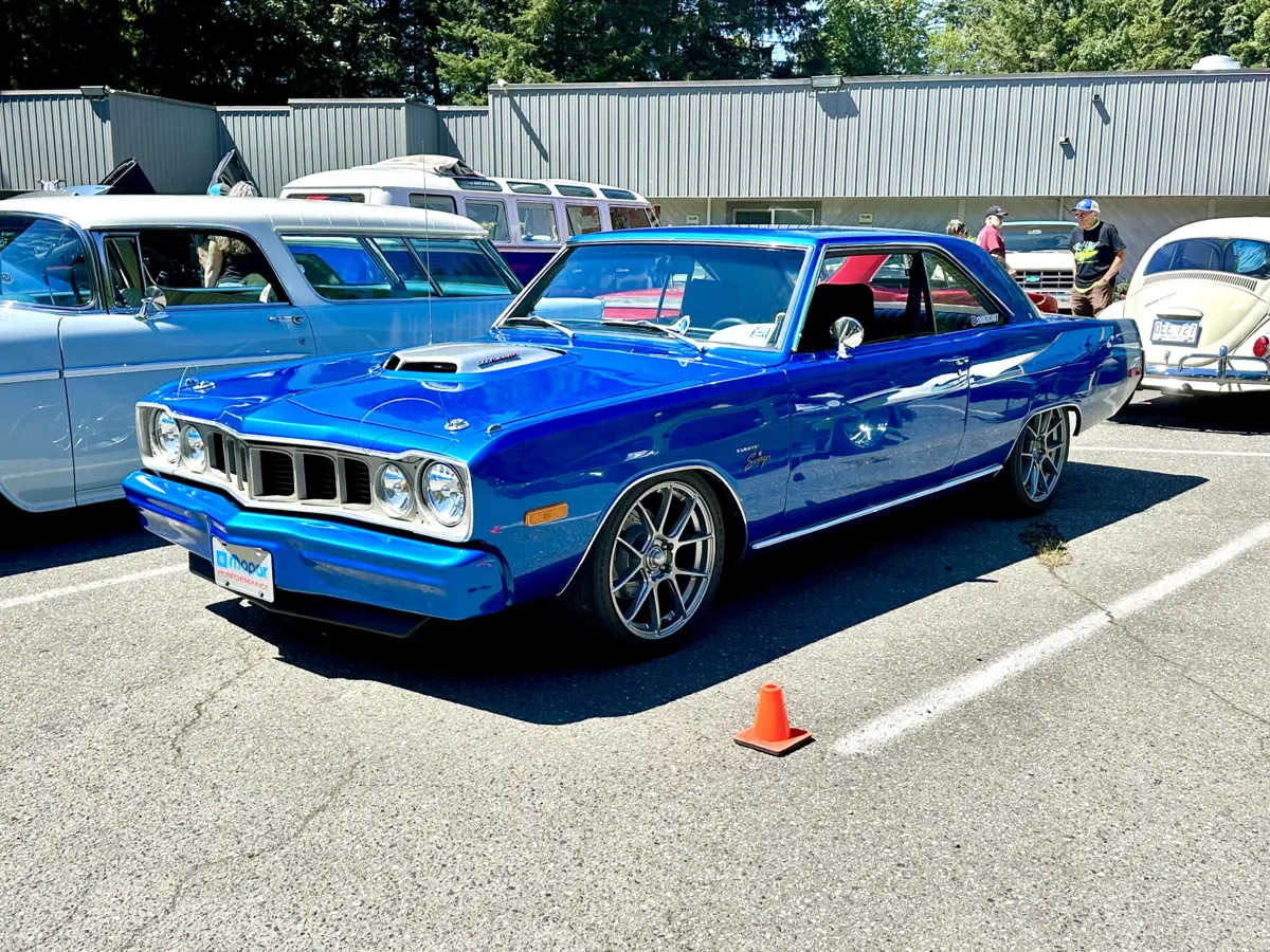 Shaker Dart — 1973 Dodge Dart