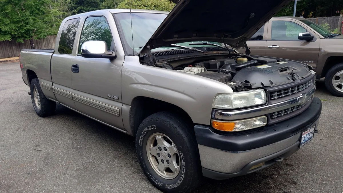 1999 Chevrolet Silverado - Photo 3 of 4